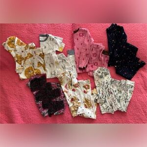 Girls 2t/3t Pajama sets. 6 tops and bottoms.